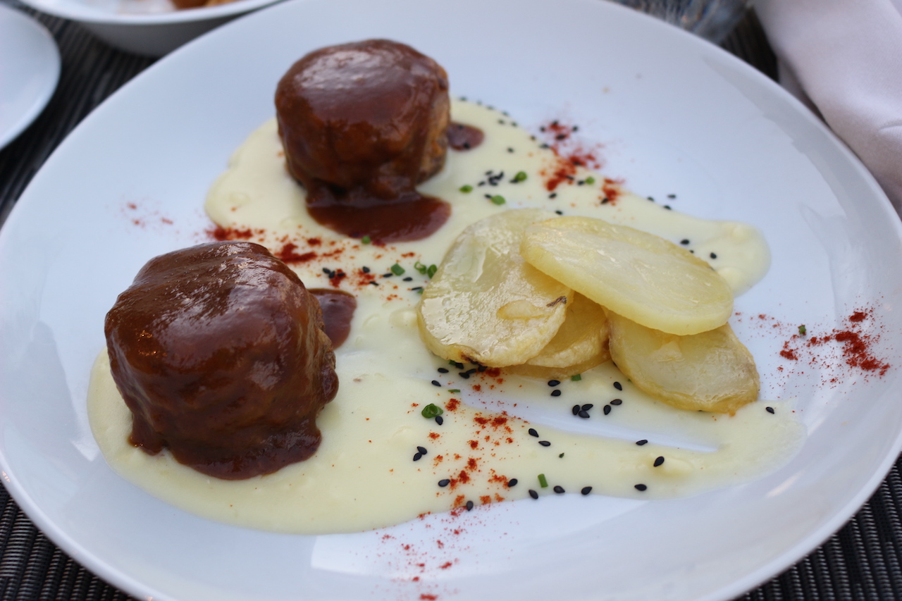 Entree Rabo de Toro on a plate